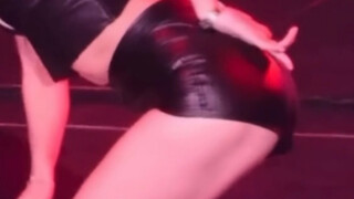 【Hari Perempuan】161130 Park Sojin Sojin Cuacanya dingin dan bibiku kepanasan lagi Suspender hitam + 