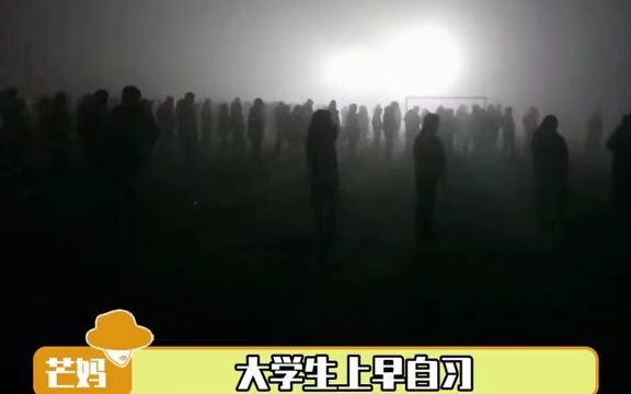 Nỗi bực dọc của sinh viên đại học khi phải học buổi sáng sớm