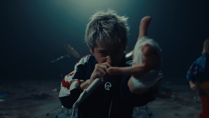 ONE OK ROCK _Delusion:All [OFFICIAL MUSIC VIDEO]