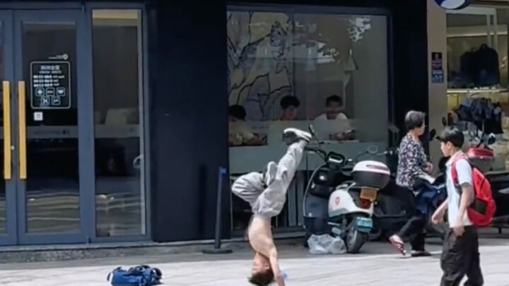 Elementary school kids battle it out in a dance-off—this 8-year-old boy’s street dance routine, whic