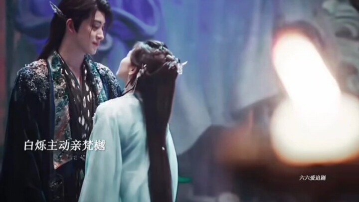 ใครเข้าใจบ้าง คนหนึ่งยืนเขย่งเท้า อีกคนก้มหน้าลง