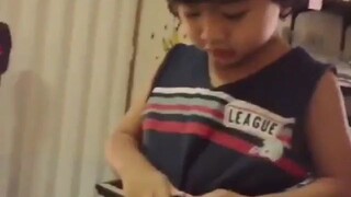 น้องพีเจทำท่าเข็มขัด แม่จ๊อบบี้บอก ที่บ้าน #รีวิวของใช้ #playtv #พีเจเด็กพิเศษ #shorts