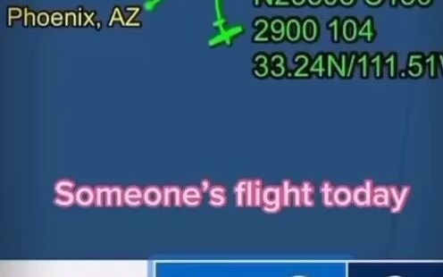 Một phi công ở bang Arizona đã vẽ đường bay "Let's go, Brandon!" để thể hiện sự bất mãn với Brandon.