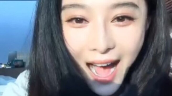 ✨Bingbing isn’t cold at all—isn’t that adorable?