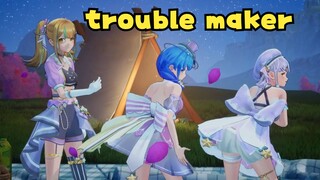 The little yellow-haired hooligan whistled "Trouble maker" on the spot. Douli danced on the spot and