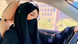 Jangan mendekati wanita yang mengenakan jubah hitam di Dubai