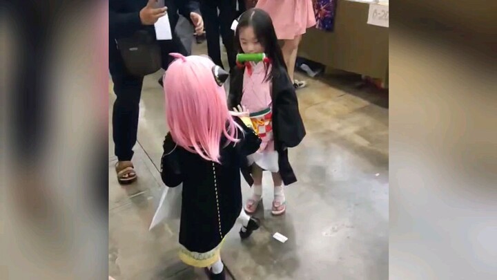 COSPLAY ANYA X NEZUKO (sudah izin yang punya) source Acankun21