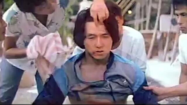 Teknik khusus Jackie Chan: Terpaksa beraksi