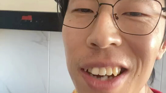 Mã Ngưu Bức: "Mẹ nó, mấy ngày nay toàn quay video chúc Tết cho các cậu thôi"