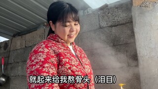 To "replenish" her husband's legs, this Japanese wife gets up at 6 a.m. to get busy!