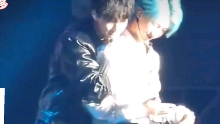 【شو با】 لي شو مين يمازح مينغ هاو بأسلوب مرح وملفت في عالمه