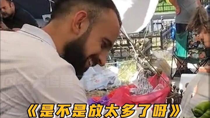 Foreigners really know how to sell vegetables!