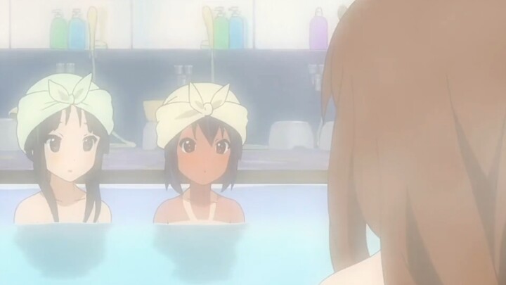 The teacher complained that Mio and Azumiou look alike