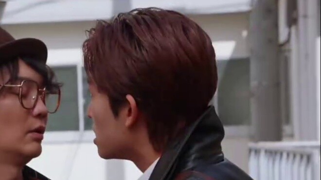 Khi tôi tỉnh dậy, Leo Tsukinaga thực sự đã đi đóng vai Kamen Rider.