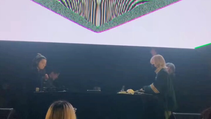 [Original Mouth Saved Version] Original Mouth’s Silly Fukushi and Yunosuke Battle It Out in a Dance 