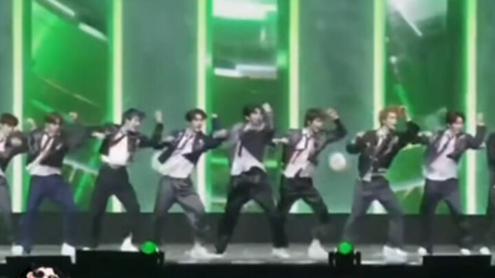 ดูบอยแบนด์วงใหม่ของ SM แล้วก็เข้าใจเลยว่าทำไมชาวเน็ตถึงบอกว่า “ผู้ชายจะมีเสน่ห์ที่สุดในตอนที่ยังไม่แ