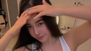 Cewek ini beda level / She’s on another level