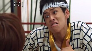 [Pendekar Pedang Sejati Samurai Sentai] memang seorang komedian, bahkan pertengkarannya pun sangat l