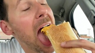 Ethan benar-benar sangat suka kentang goreng