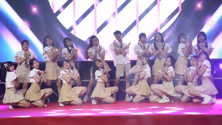 [Dance] Siapa bilang cowo tidak bisa tari KPOP? Aku mau di tengah!