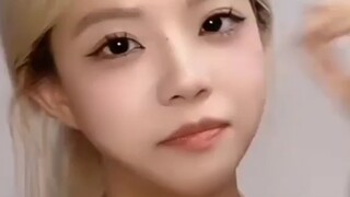 Nannan-chan's White-Eyed Pink Chain