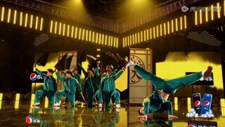 【沸腾校园】北体BSU Breakerz 初舞台《who is 周大侠》
