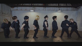 【stray kids】Boy band terpendek Korea Selatan merilis lagu lanjutan mereka "Back Door" hari ini