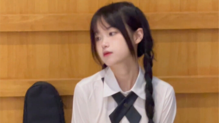 รุ่นพี่ หลังเลิกเรียนไปด้วยกันได้มั้ย? ขอร้องล่ะ!