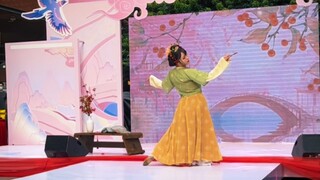 "นี่ไม่ใช่ถั่วแดงธรรมดานะ" แกพูดไม่ฟัง! ฉันเต้นจนน้ำตาไหลในการแข่งขัน! คณะนักร้องประสานเสียงจีน เต้น