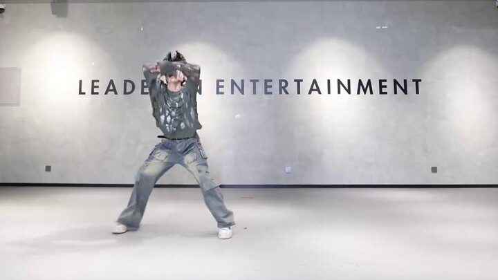 【BOYSTORY】Gou Mingrui meng-cover lagu enhypen "bite me"