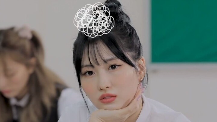【TWICE】Momo, cepat bangun! Ada yang merebut posisi penari utama darimu!