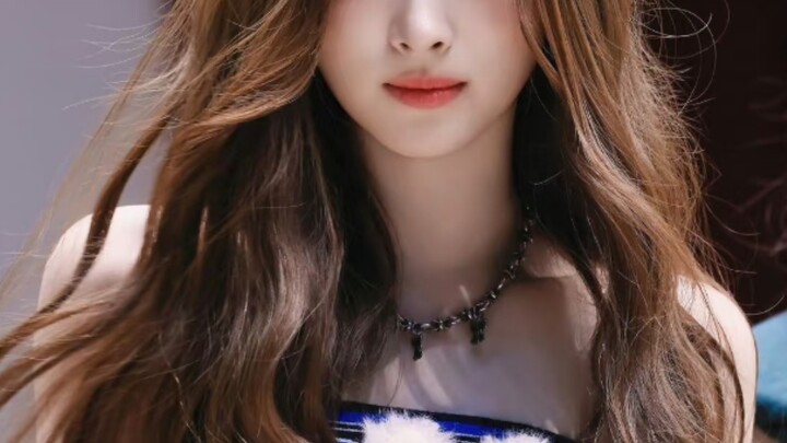 Girl groups with great figure-enhancing visuals