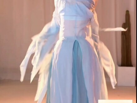 Huaikongkong dances to the Beautiful Myth