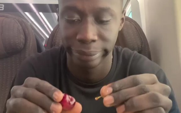 أكل الكرز