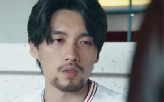 ขนจมูกที่โผล่ออกมาแล้วคงไม่สามารถดันกลับเข้าไปได้ พวกคุณว่าแบบนี้โอเคไหม?