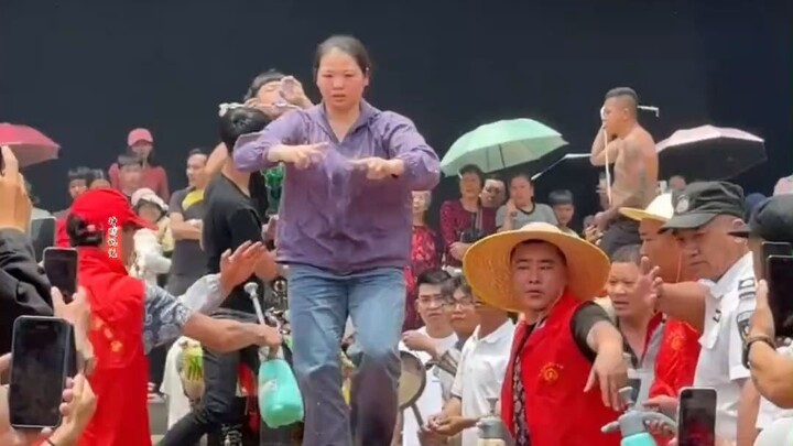 มาแชร์ธรรมเนียมประเพณีของบางท้องถิ่นกัน คุณยังรู้อะไรอีกบ้าง?