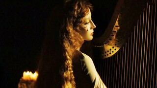 好神性的妆容，这姐直接美成了中世纪雕塑！！