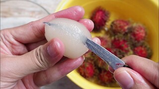 วิธีคว้านเงาะอย่างง่าย How to eat Rambutan - ใหม่ใจหนุน