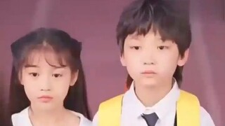 นางฟ้าตัวน้อยผู้โดดเดี่ยว เยียนหลายอี้