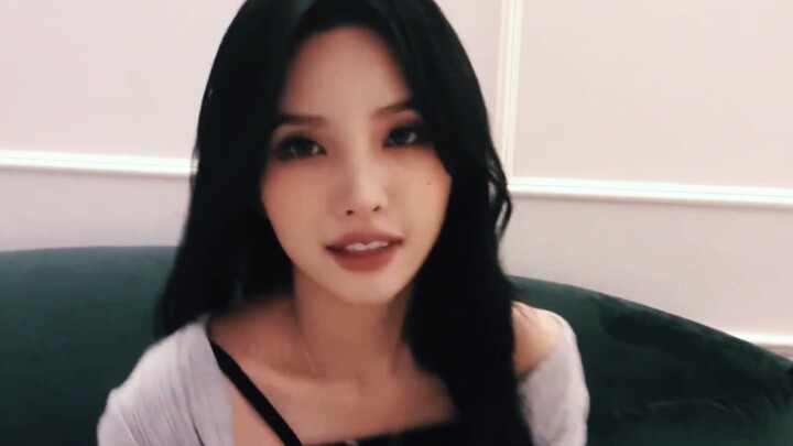 Tai nạn livestream của Jeon Soyeon: Nhưng sao cảm giác có gì đó sai sai lại là mình vậy? (?! Tiệc mừ