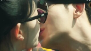 The behind-the-scenes footage of the Queen of Tears was not broadcast. There was also kissing in the