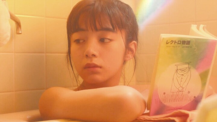 The most dangerous high-paying job in the world, a girl whitewashes the house to make money and live