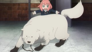 Bond saves Anya from bad guys