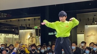 My mom loves the hat-walking action!