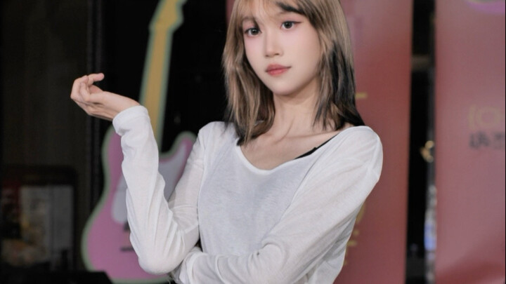 Phong cách trong sáng nhưng 【ddd】