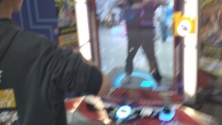 当奥迷进入电玩城，他做的第一件事竟然是……