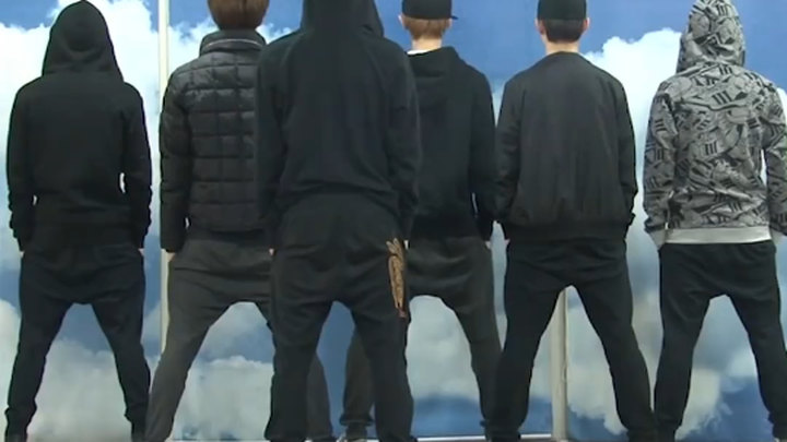 قبل عشر سنوات: كل هذا مجرد تصميم شخصية! بعد عشر سنوات: أستخدم قدراتي الخارقة أحيانًا #exo #شيو مين ج