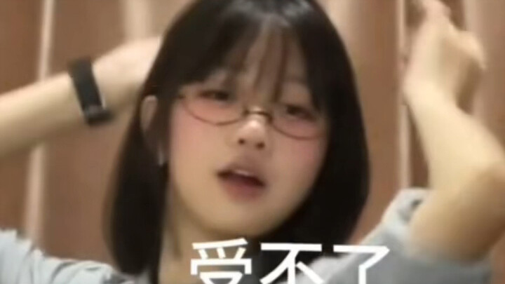 Waiting for you after class, waiting for you to grow up