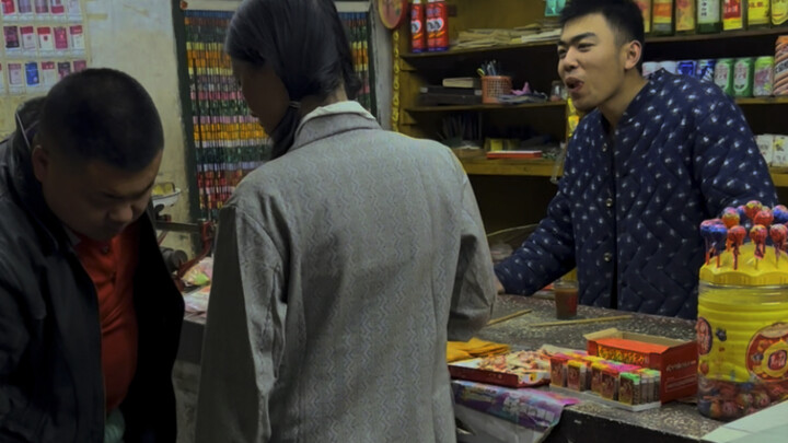 小芳去胖哥家看电影？
