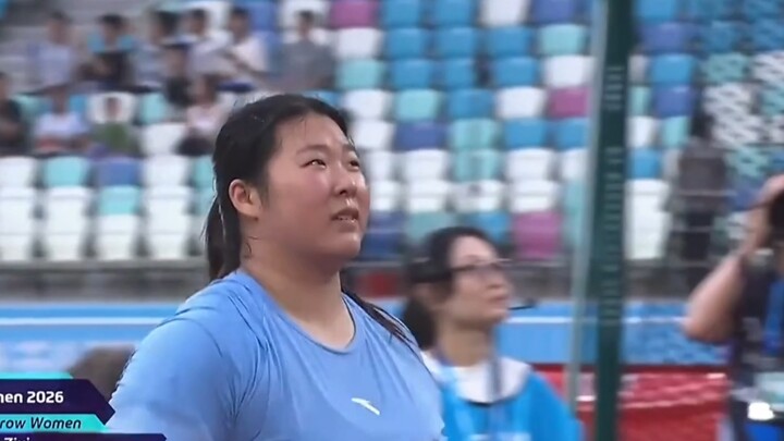 สถิติเยาวชนโลก! สาวน้อยอัจฉริยะด้านพุ่งแหลน เหยียนจื่ออี ทำผลงานครั้งแรกด้วยระยะ 71.74 ม. พุ่งขึ้นสู